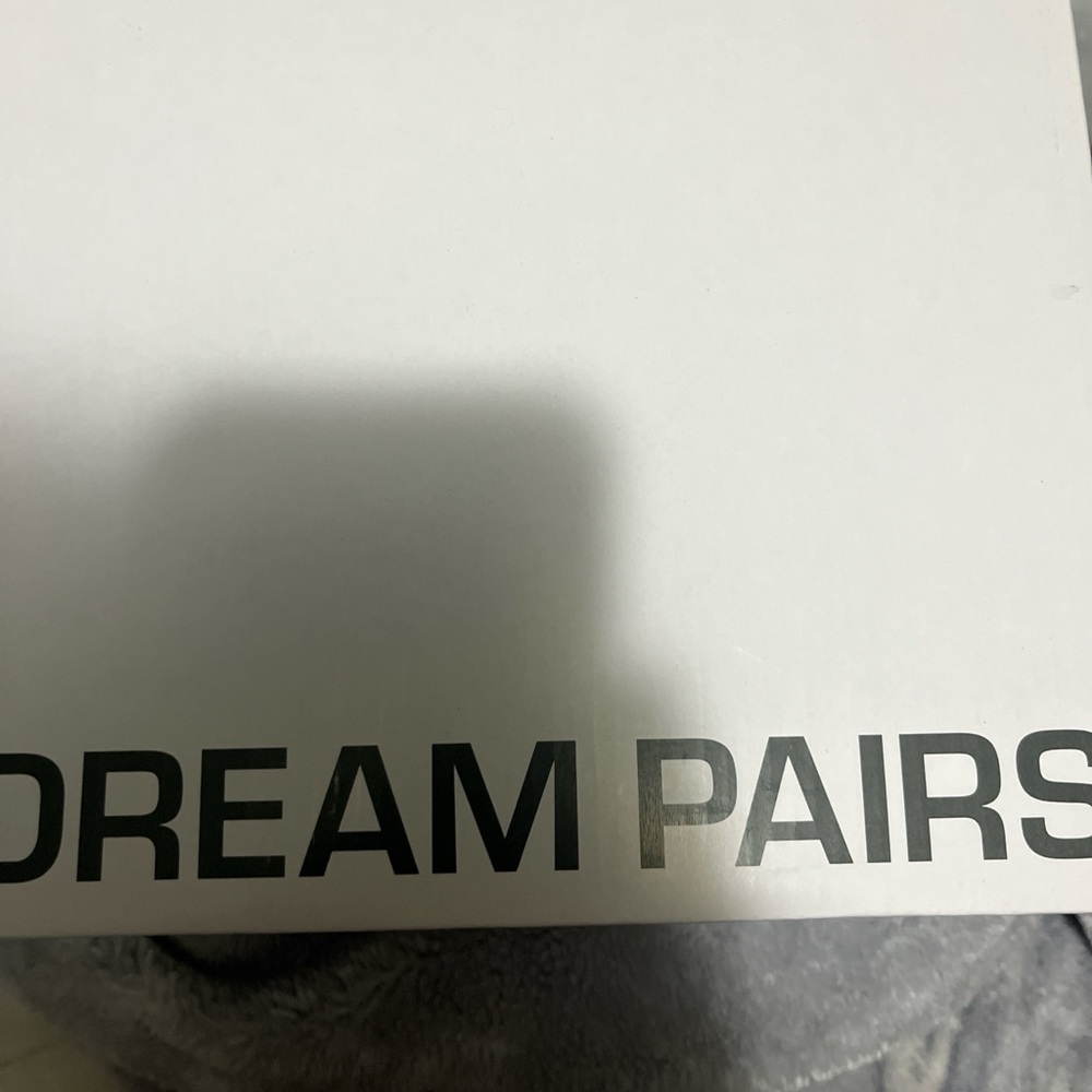 Dream Pairs White Heels